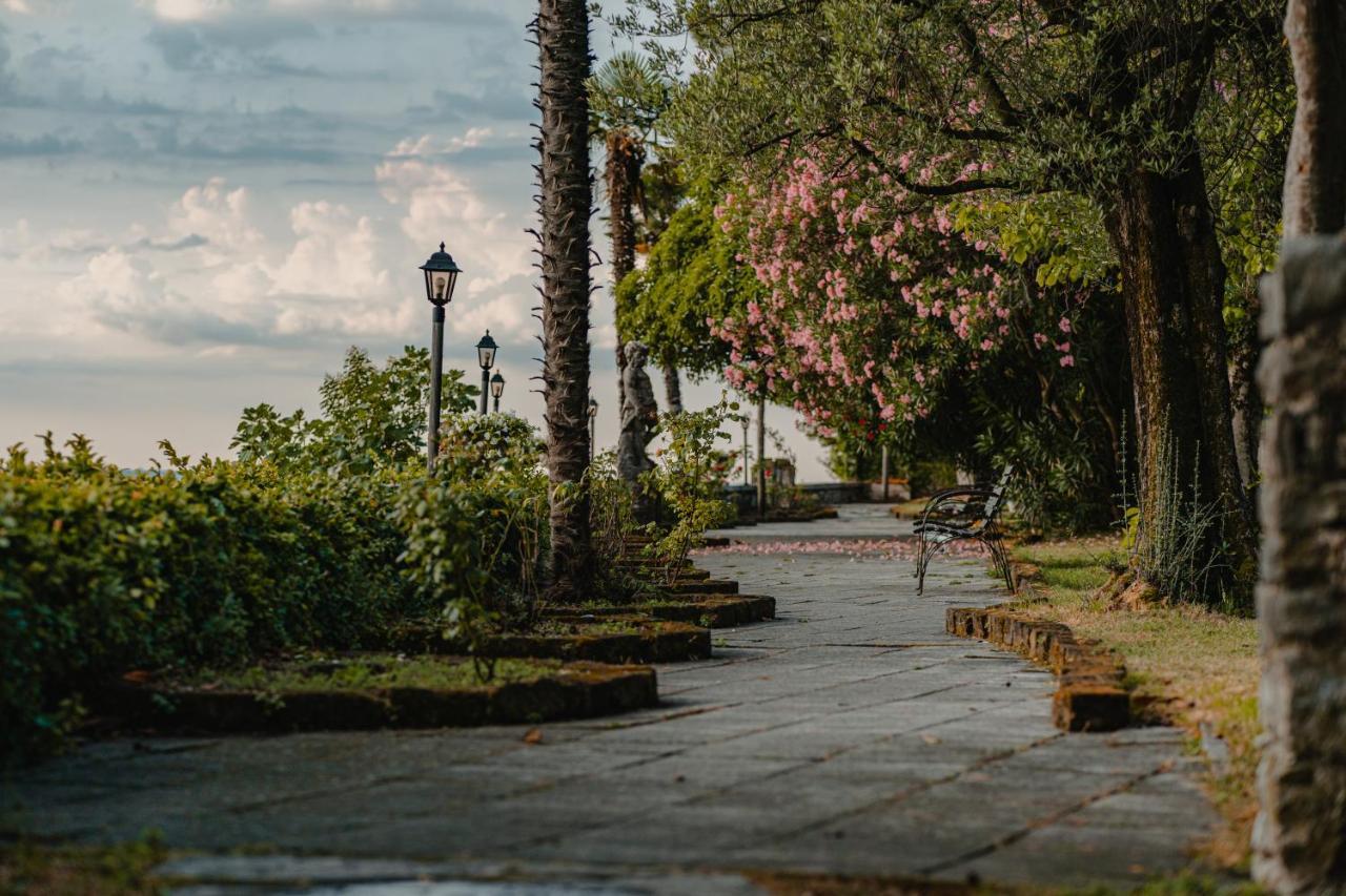 Villa Mimosa Au Lac - Estella Hotels Italia ตอสโกลาโน มาแดร์โน ภายนอก รูปภาพ