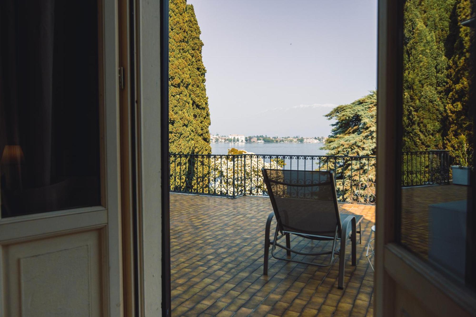 Villa Mimosa Au Lac - Estella Hotels Italia ตอสโกลาโน มาแดร์โน ภายนอก รูปภาพ
